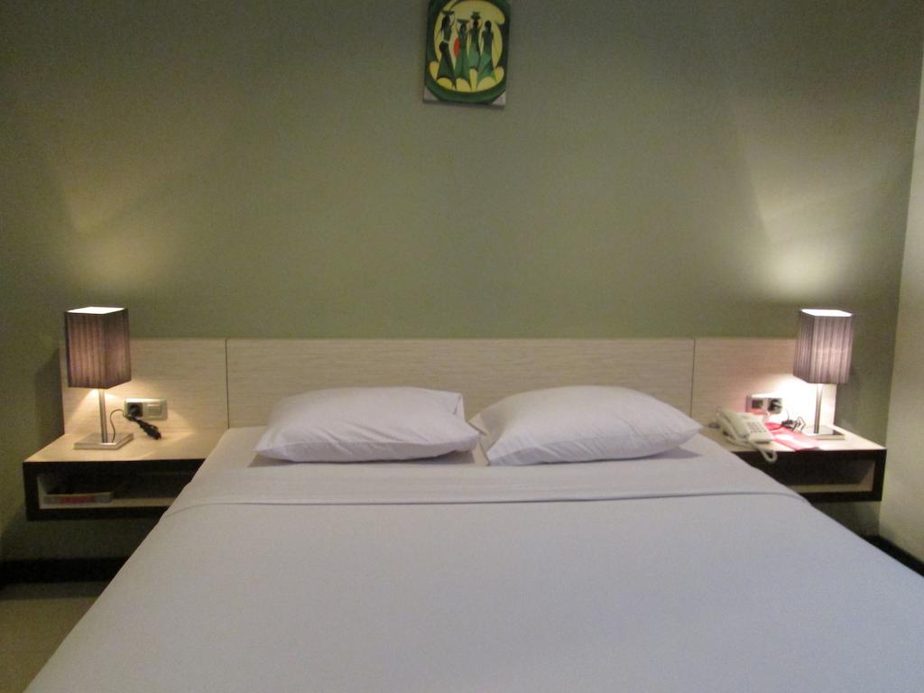 N3 Hotel Giacarta Camera foto