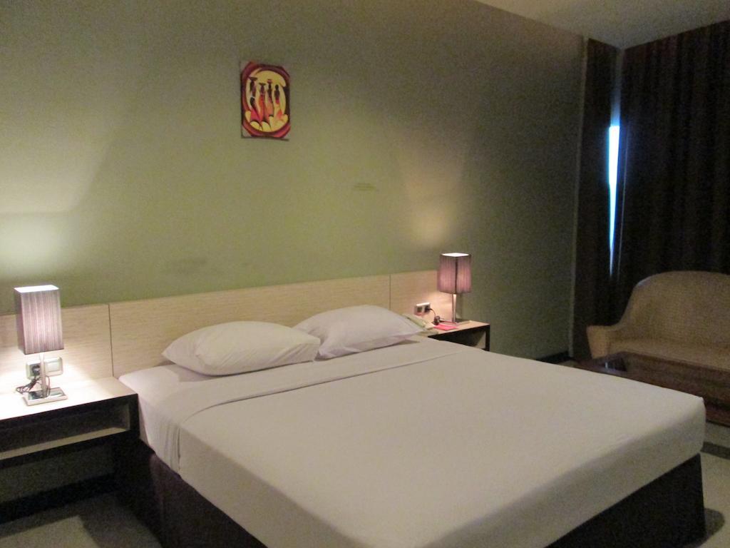 N3 Hotel Giacarta Camera foto