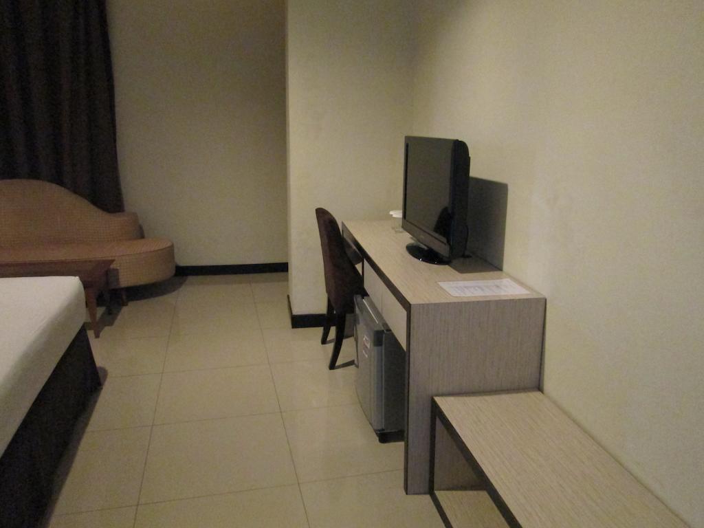 N3 Hotel Giacarta Camera foto