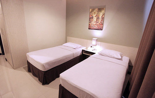 N3 Hotel Giacarta Esterno foto